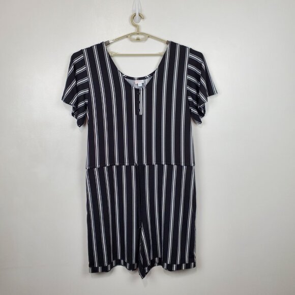 LuLaRoe Xanthe Romper Black White Striped Short Sleeve Pockets Size XL (16-18) - Picture 10 of 10